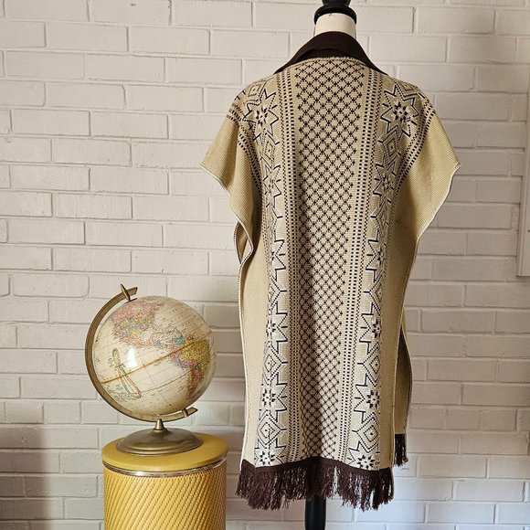 Vintage 70's Serape/Poncho w/Fringe - Picture 3 of 4